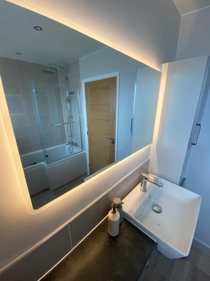 Luxury Recently Renovated 3 Bedroom Home In Sandwich Kent 외부 사진